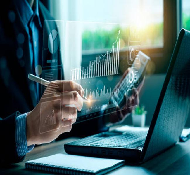 Enterprise Banking Data Lakehouse & AI Analytics Framework
